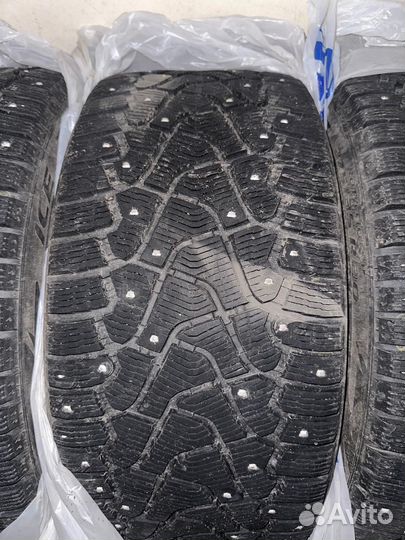 Pirelli Ice Zero 245/40 R20 и 275/35 R20