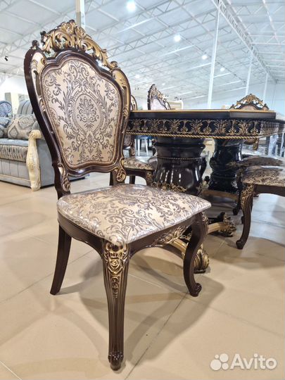 Кухонный стол