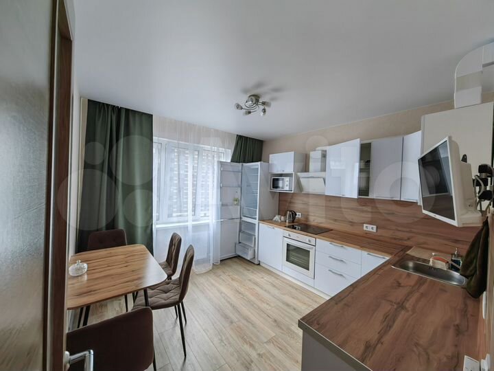 2-к. квартира, 53 м², 10/17 эт.