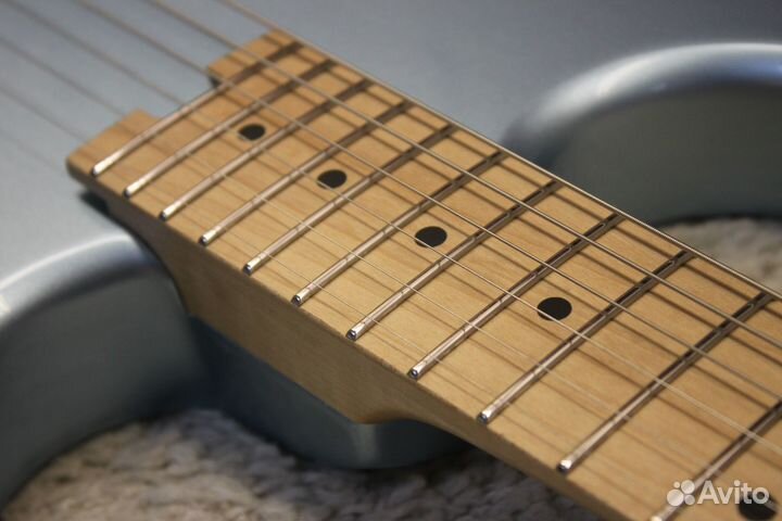 Мастеровая электрогитара