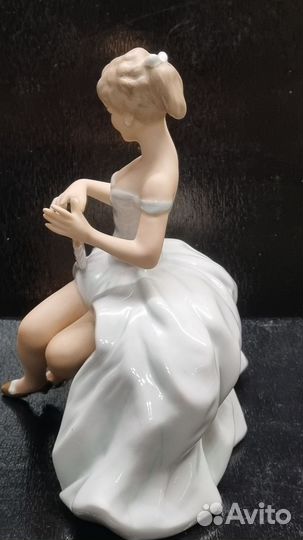 Статуэтка фарфор балерина с веером Wallendorf