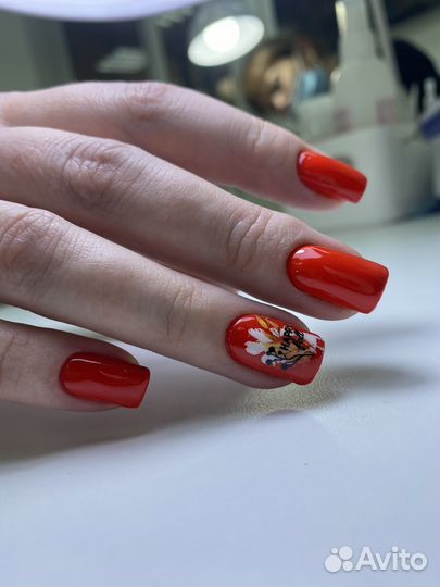 Маникюр на дому модель