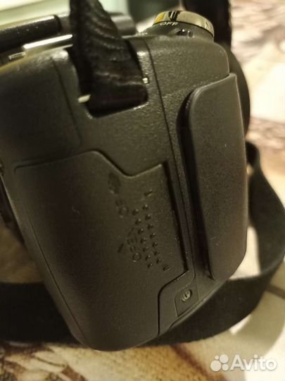 Цифровой фотоаппарат sony Cyber-Shot DSC-R1