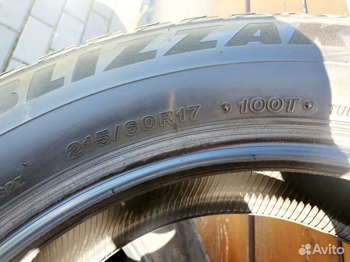 Bridgestone Blizzak Spike-02 215/60 R17 100T