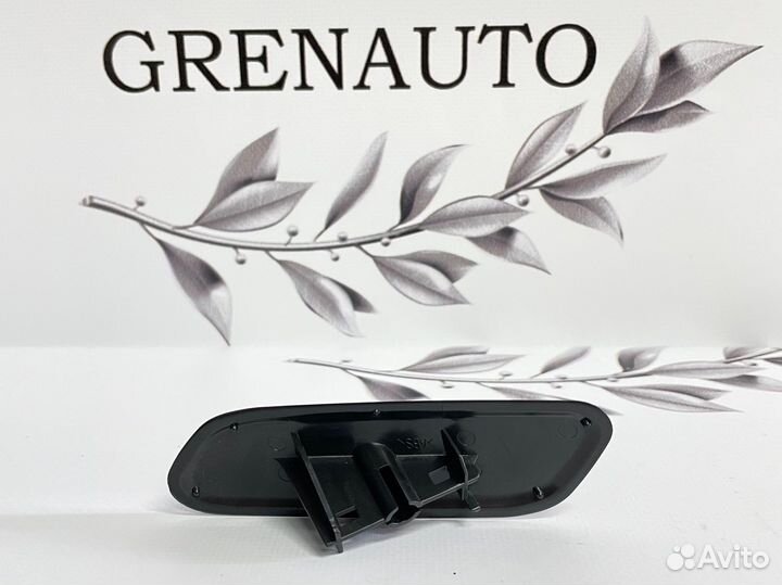 Крышка форсунки фар правая Honda Civic 8 4D рест