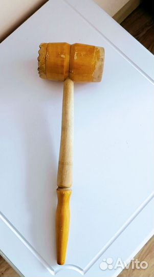 Молоток для отбивания мяса деревянный