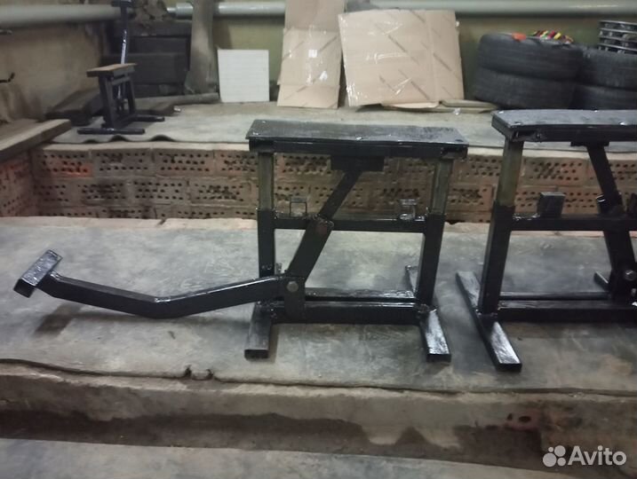 Подставка/подъемник мотоцикла