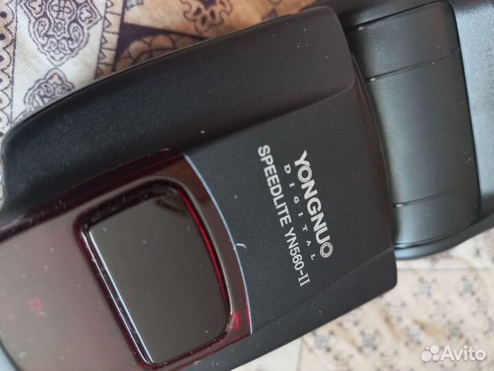 Вспышка камеры новая Yongnuo speedlite YN560-II