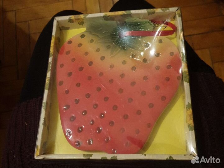 Клубника декоративная керамика