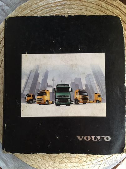 Книга Volvo FH13, 2008