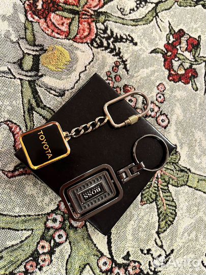 Брелки для ключей Toyota и Boss