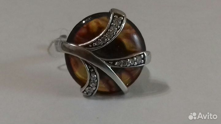 Кольцо. серебро. 925 проба янтарь