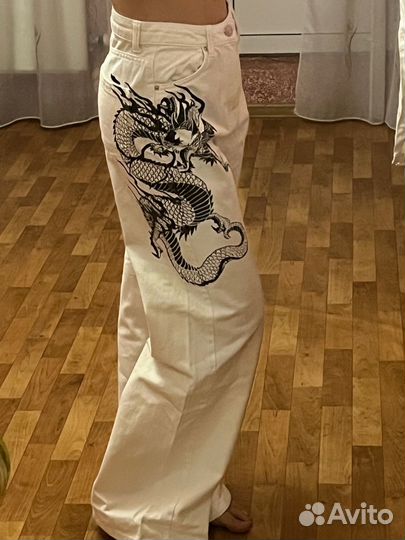 Джинсы bershka