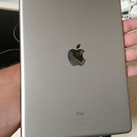 iPad 6 поколения 128 гб 10.5