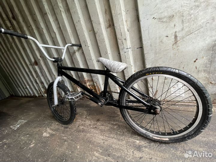 Велосипед bmx GT