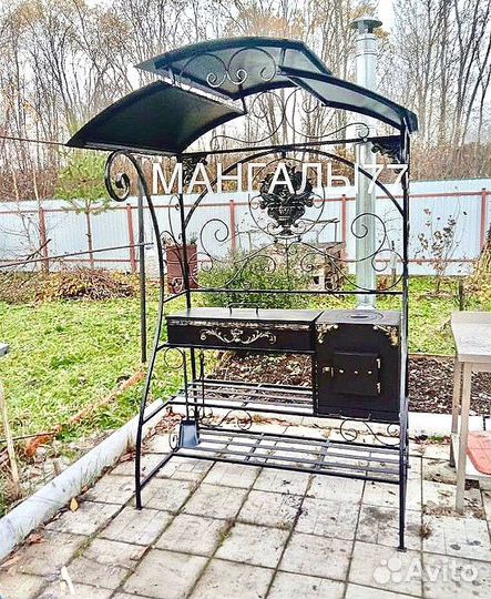 Мангал с крышей