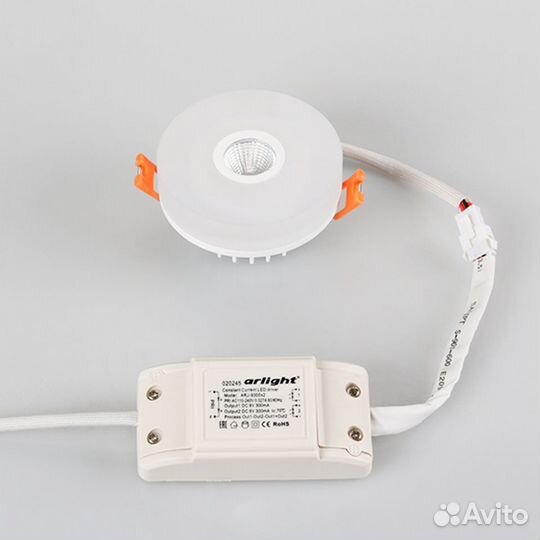 Светильник потолочный