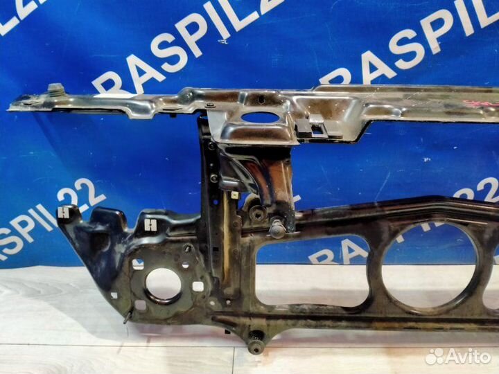 Рамка радиатора (телевизор) Bmw 523I Левый Руль