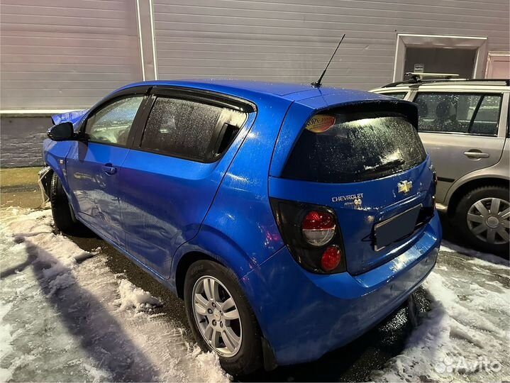 Chevrolet Aveo 1.6 AT, 2012, битый, 140 000 км