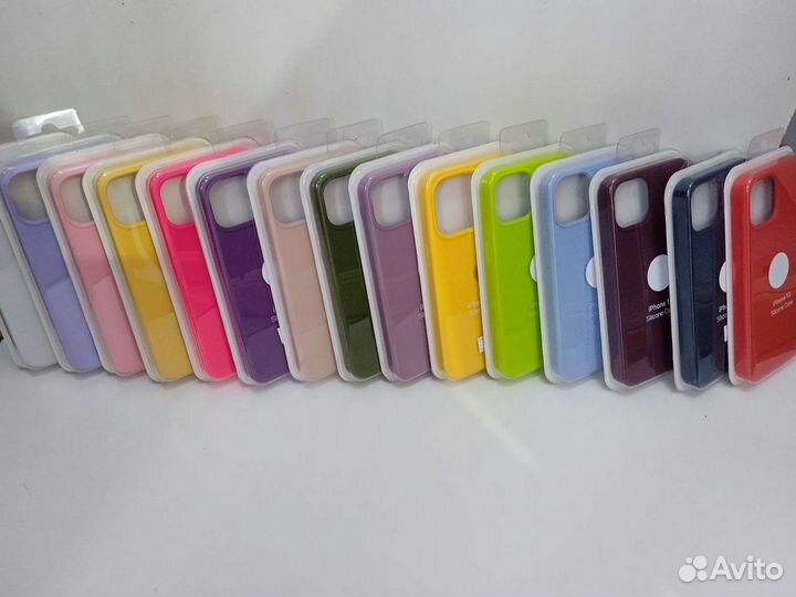 Чехлы на iPhone 13 Pro