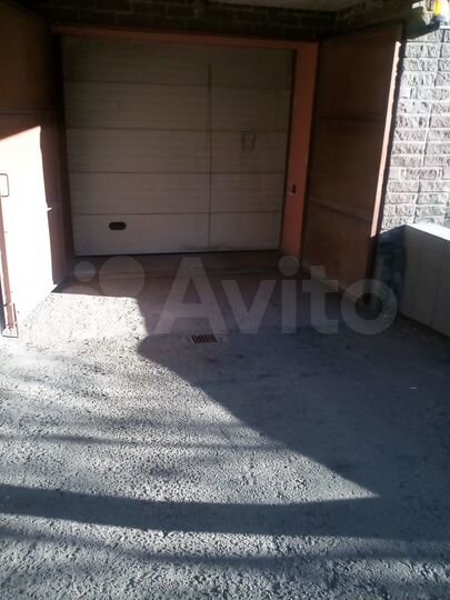 Машиноместо, 14 м²