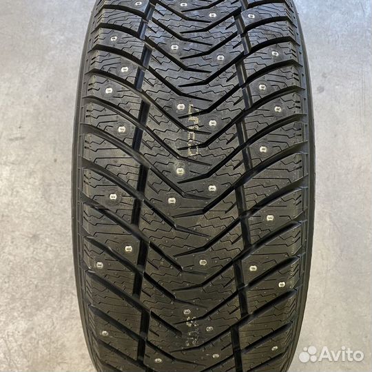 Yokohama IceGuard Stud IG65 215/55 R16 T