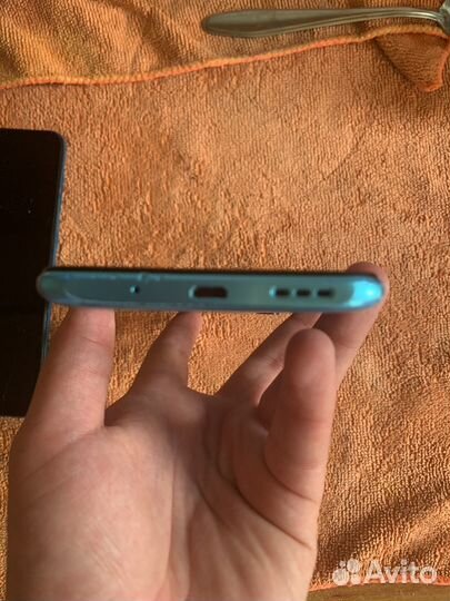 Samsung Galaxy A50, 4/64 ГБ