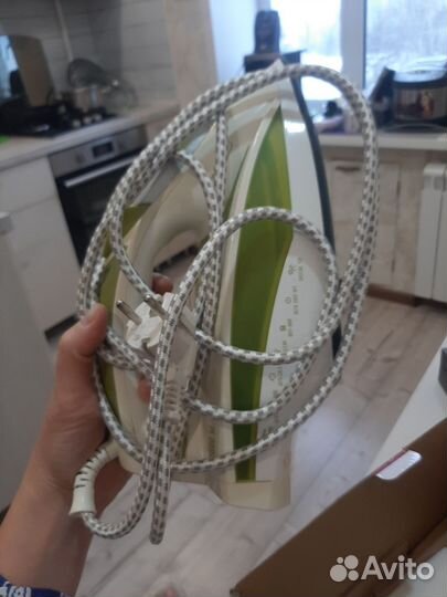 Утюг с парогенератором новый