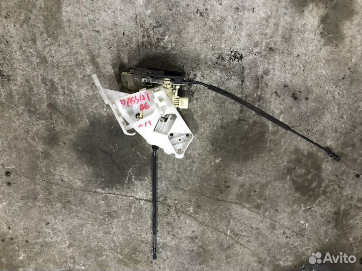 Замок двери задний левый