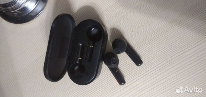 Наушники qcy t3 (читайте описание)