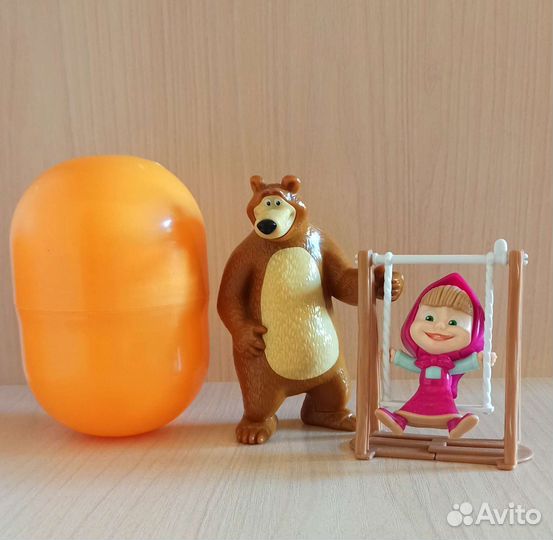 Киндер Макси Маша и Медведь