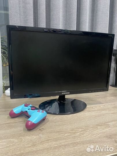 Монитор Samsung 22 дюйма