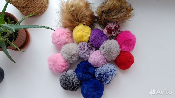 Меховые помпоны