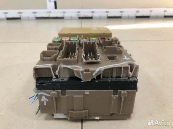 Блок предохранителей Toyota Corolla E120 2001-2007