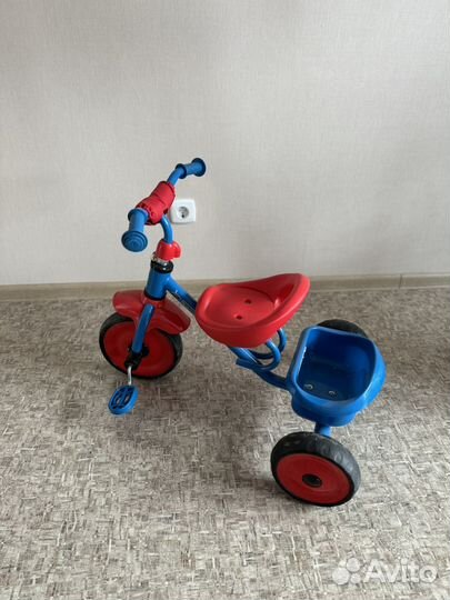 Детский трехколесный велосипед