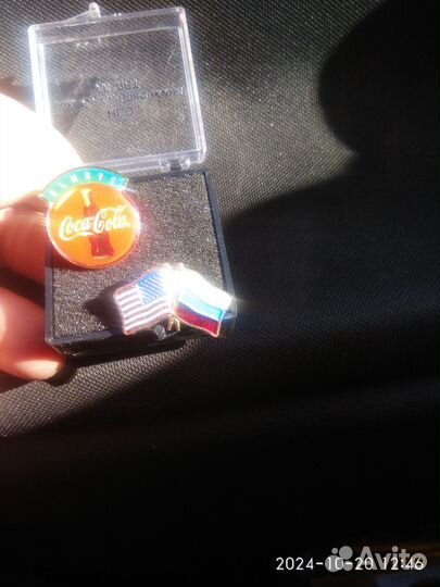 Значки кола и дружба с козлами