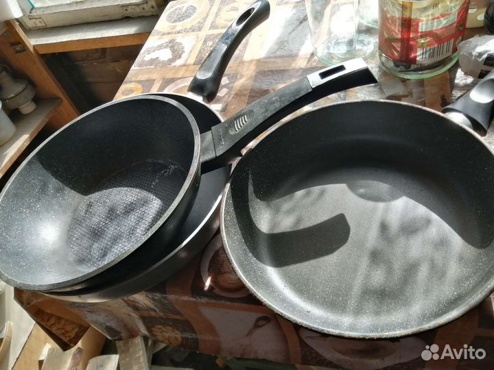 Сковорода чугунная, большая