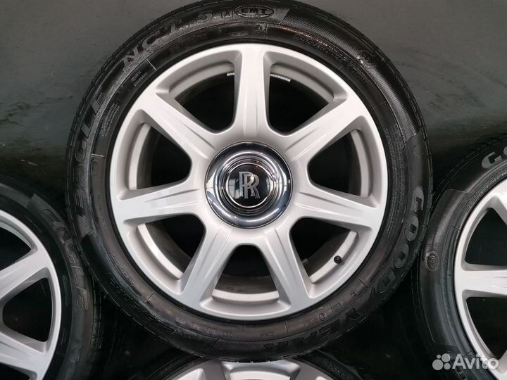 Оригинальные колеса Rolls-Royce Cullinan R21