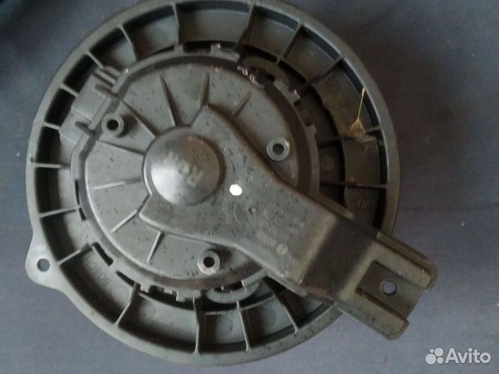 Моторчик печки Кия Рио 3