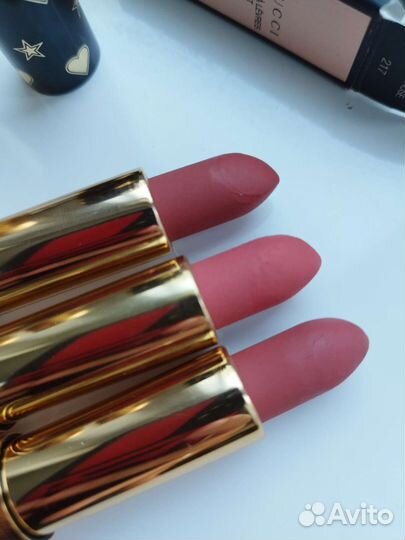 Помады Gucci