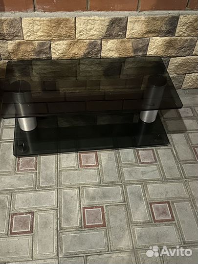 Стеклянная тумба под тв