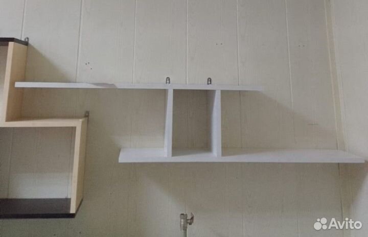 Навесная полка новая