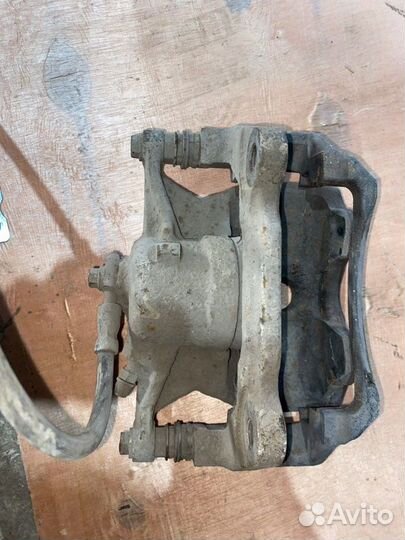 Суппорт передний левый Skoda Octavia А7 2