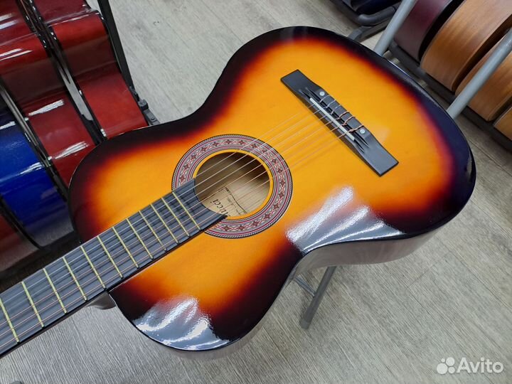 Гитара классическая с нейлоновыми струнами