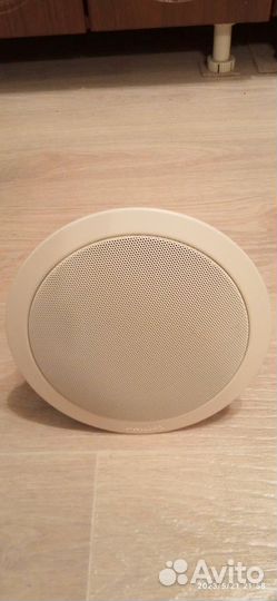 Колонки динамики и регуляторы громкости