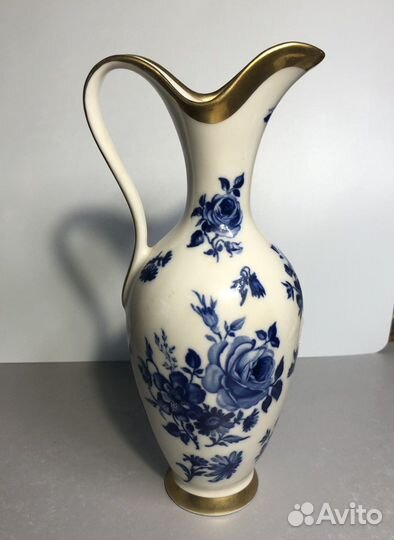 Кувшин фарфоровый