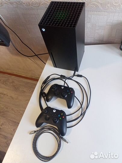 Продам приставку xbox series X