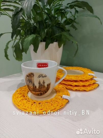 Вязаные подставки под чашки