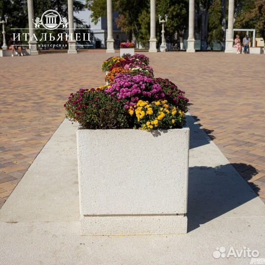 Уличные вазоны не требуют окрашивания