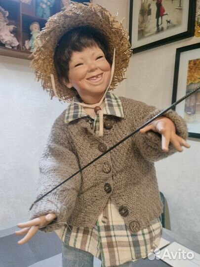 Чудесный мальчуган в образе рыбака